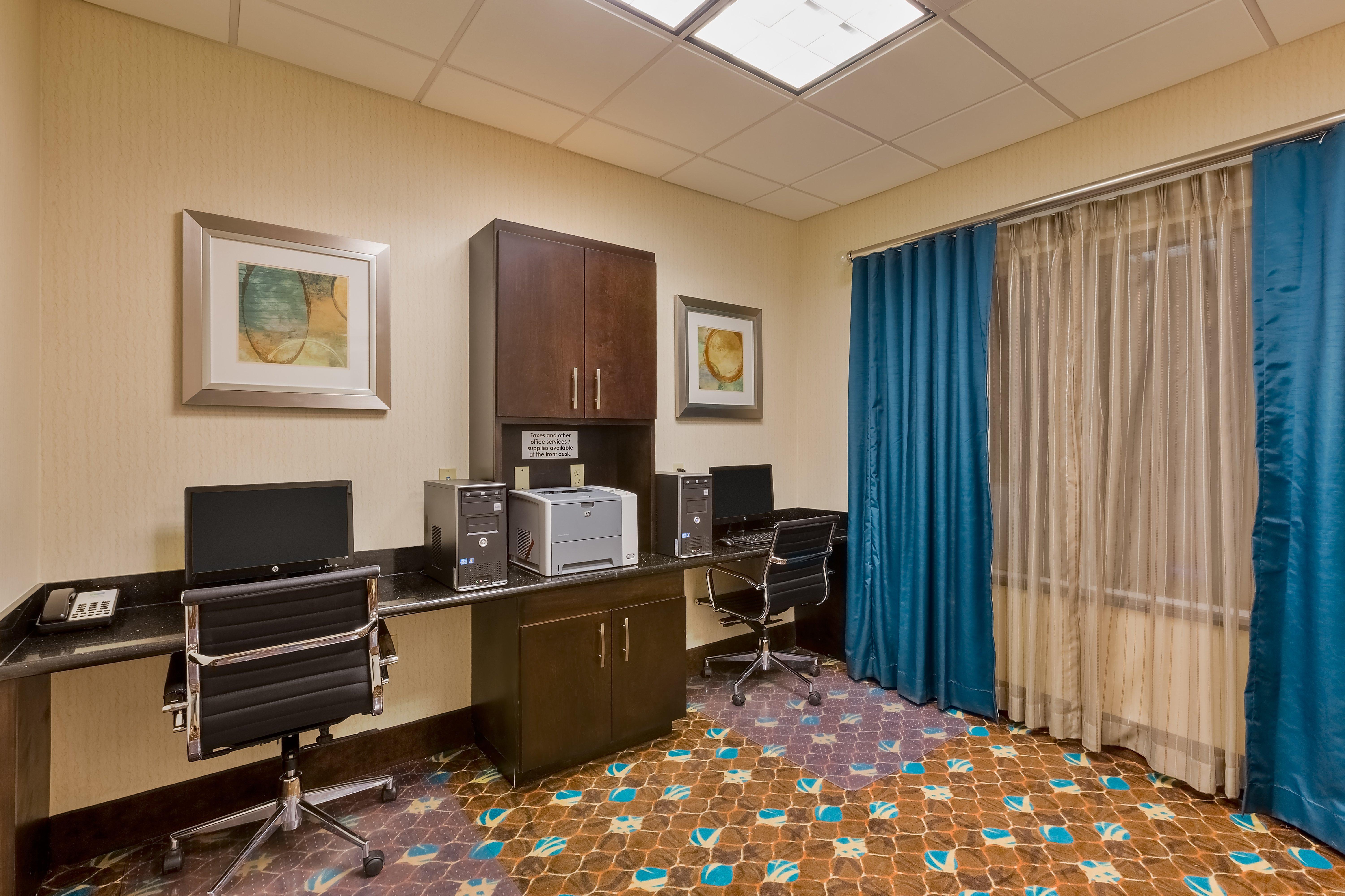 Holiday Inn Express And Suites Alpine By Ihg Esterno foto