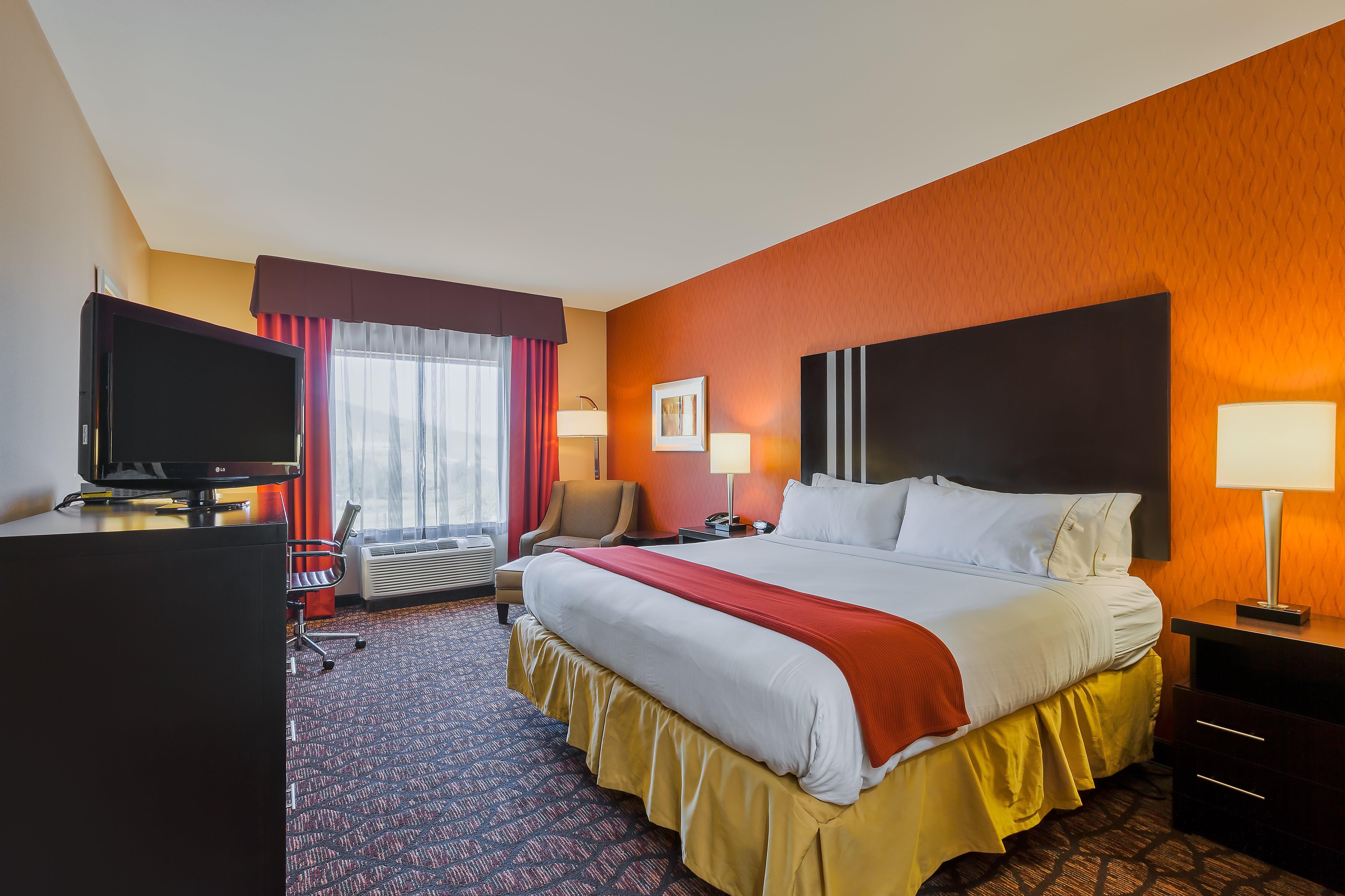 Holiday Inn Express And Suites Alpine By Ihg Esterno foto