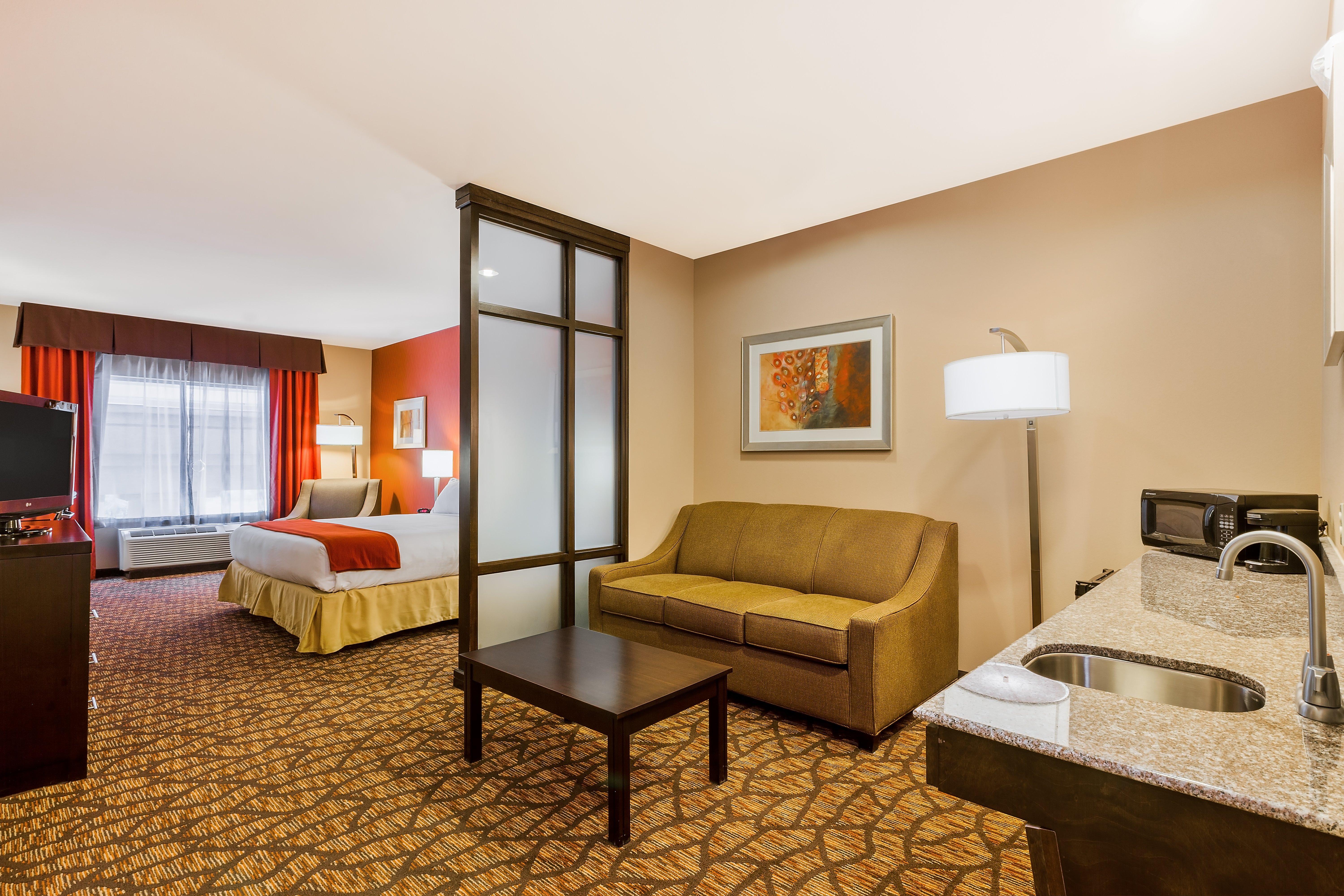 Holiday Inn Express And Suites Alpine By Ihg Esterno foto