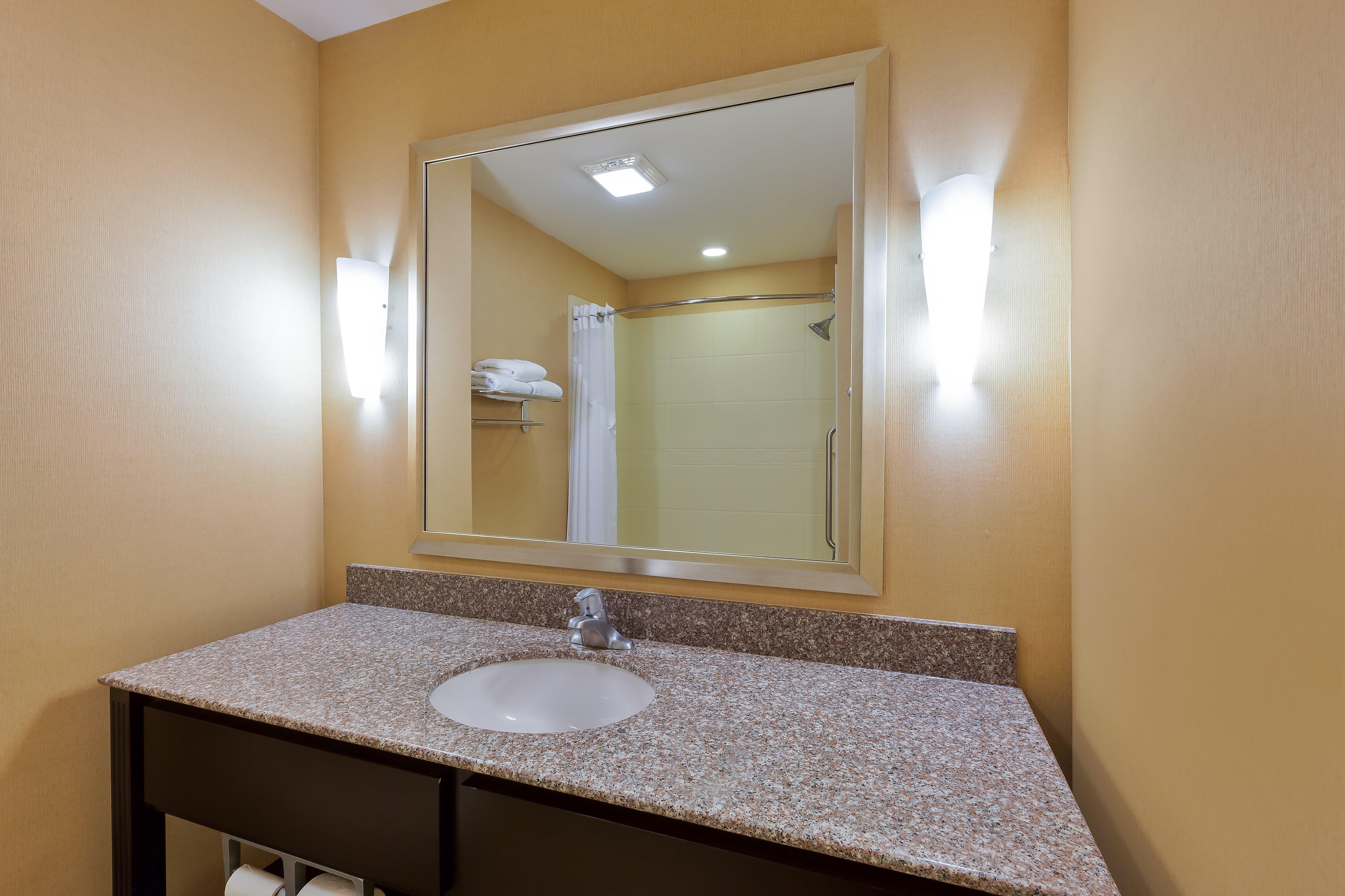 Holiday Inn Express And Suites Alpine By Ihg Esterno foto