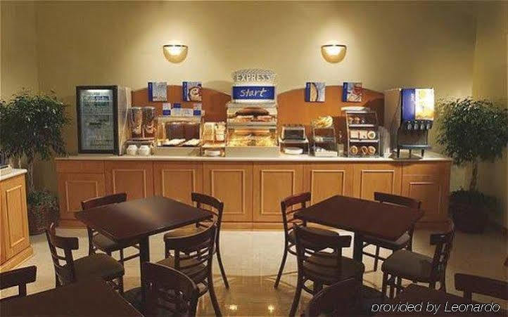Holiday Inn Express And Suites Alpine By Ihg Esterno foto
