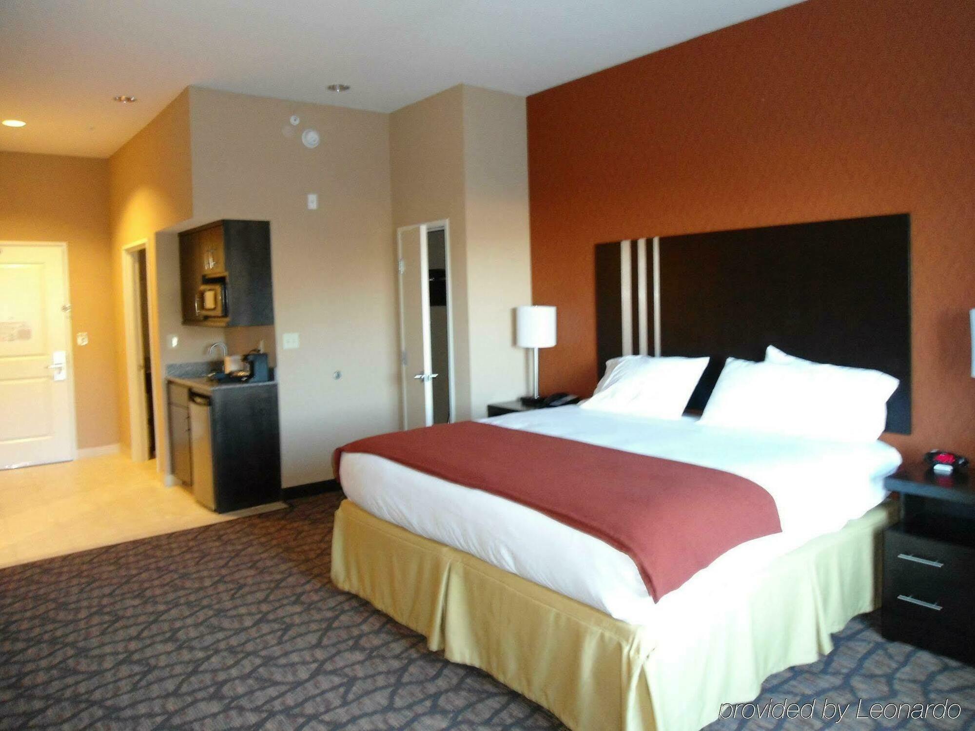 Holiday Inn Express And Suites Alpine By Ihg Esterno foto